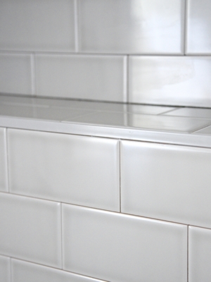 picking gray subway tiles www.homewithkeki.com