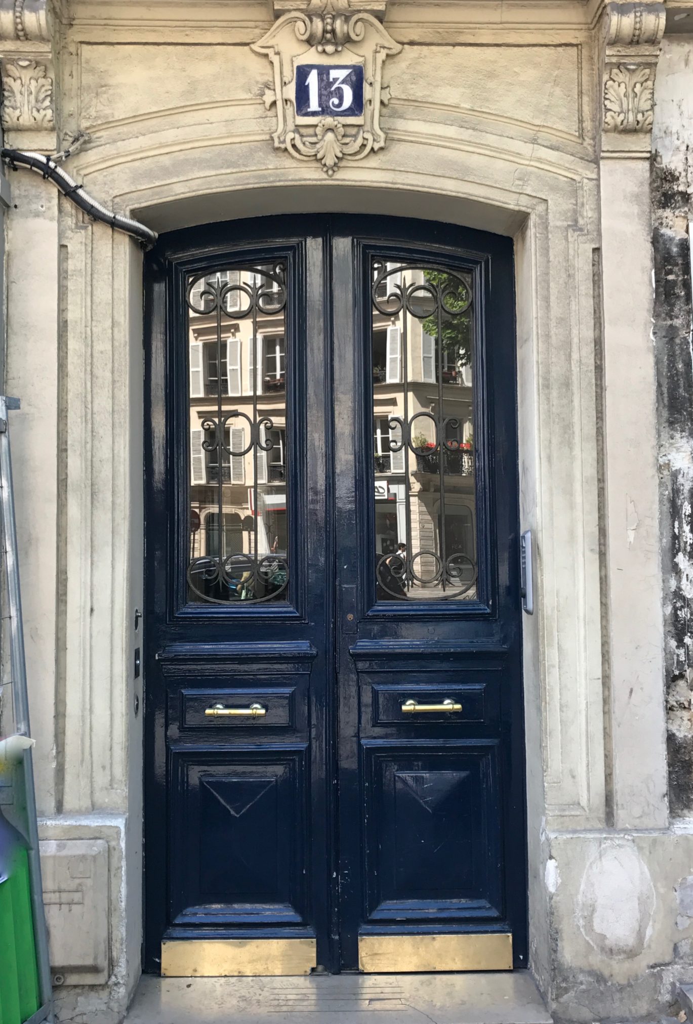 After traveling to Paris I fell in love with the colorful and gorgeous doors, to see more inspirational front doors from the streets of paris head over to www.homewithkeki.com #interiors #travel #paris