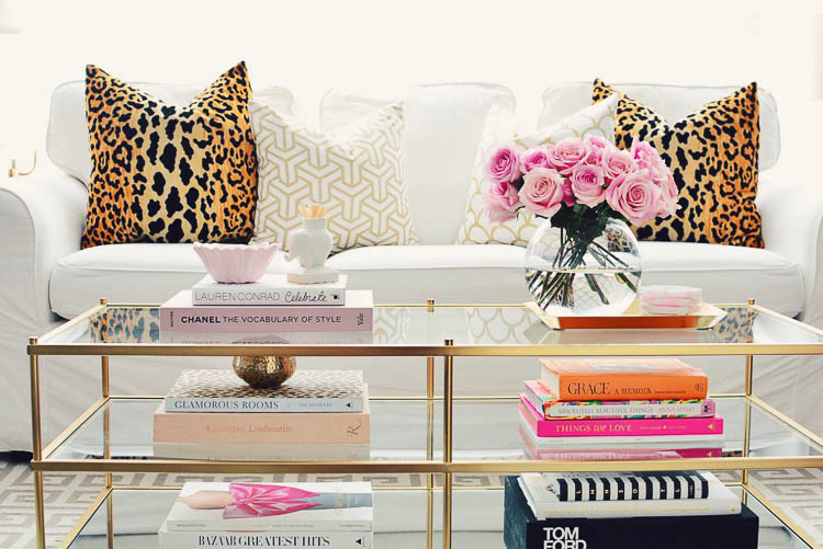 15 Designer Tips for Styling Your Coffee Table