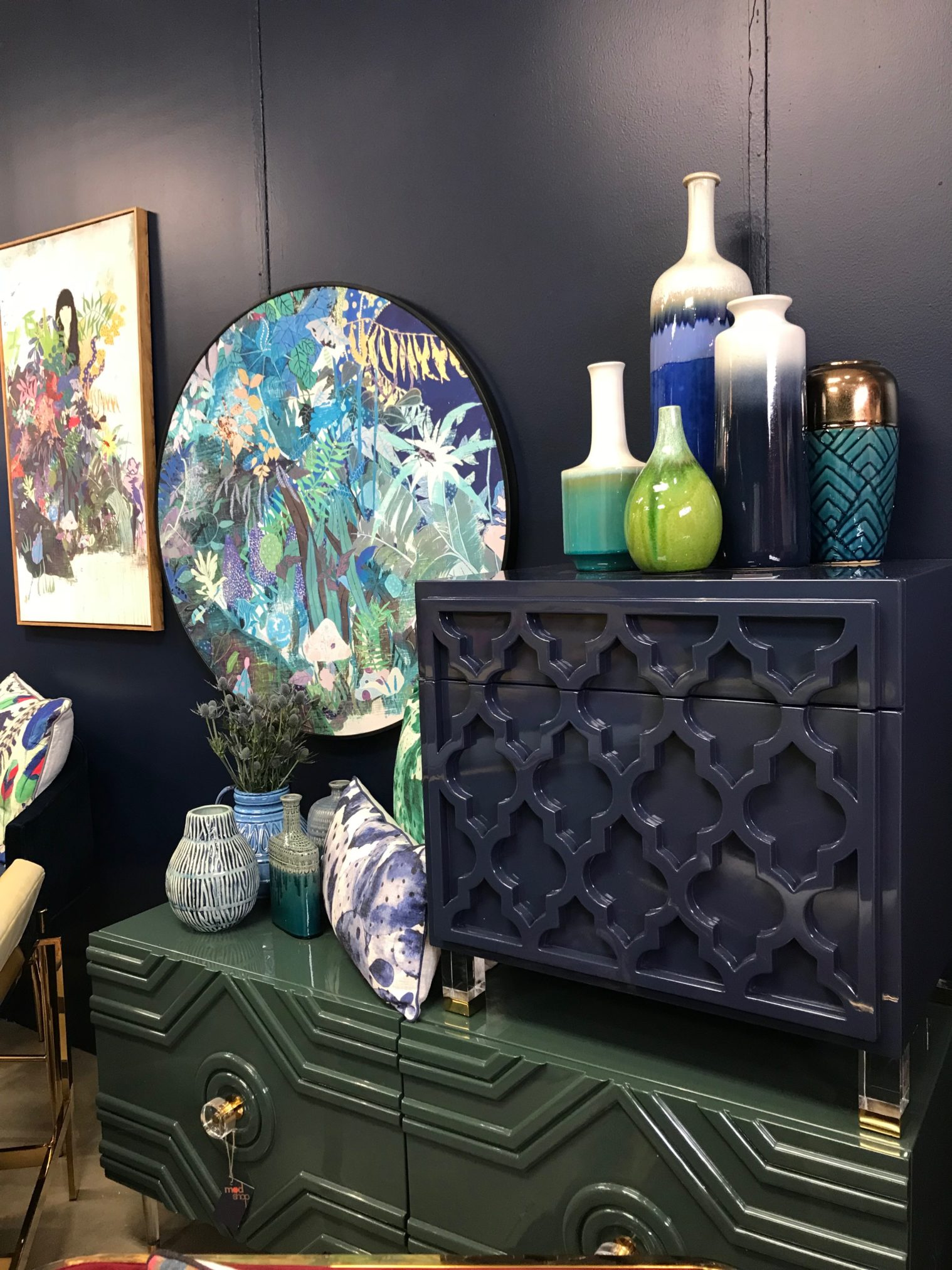 Interior design trends Fall 2017 from the Design Bloggers tour at High Point Market, to read all about the styles and trends, head over to www.homewithkeki.com #designtrends #HPMKT #interiordesign