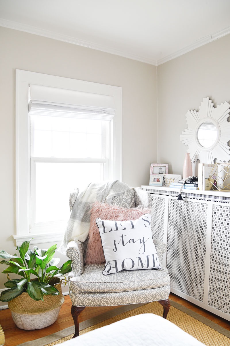 Easy tips to create a cozy reading nook in your bedroom with a few items from @kirklands, find out what I used and how you can do the same at www.homewithkeki.com #ad #readingnook #cozyroom