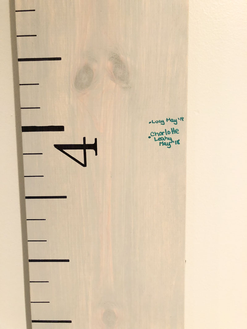Wood growth charts are not just for measuring your kids through the years, but, use it as a friends sign-in / memory chart. See how www.homewithkeki.com #DIY #woodgrowthcharts