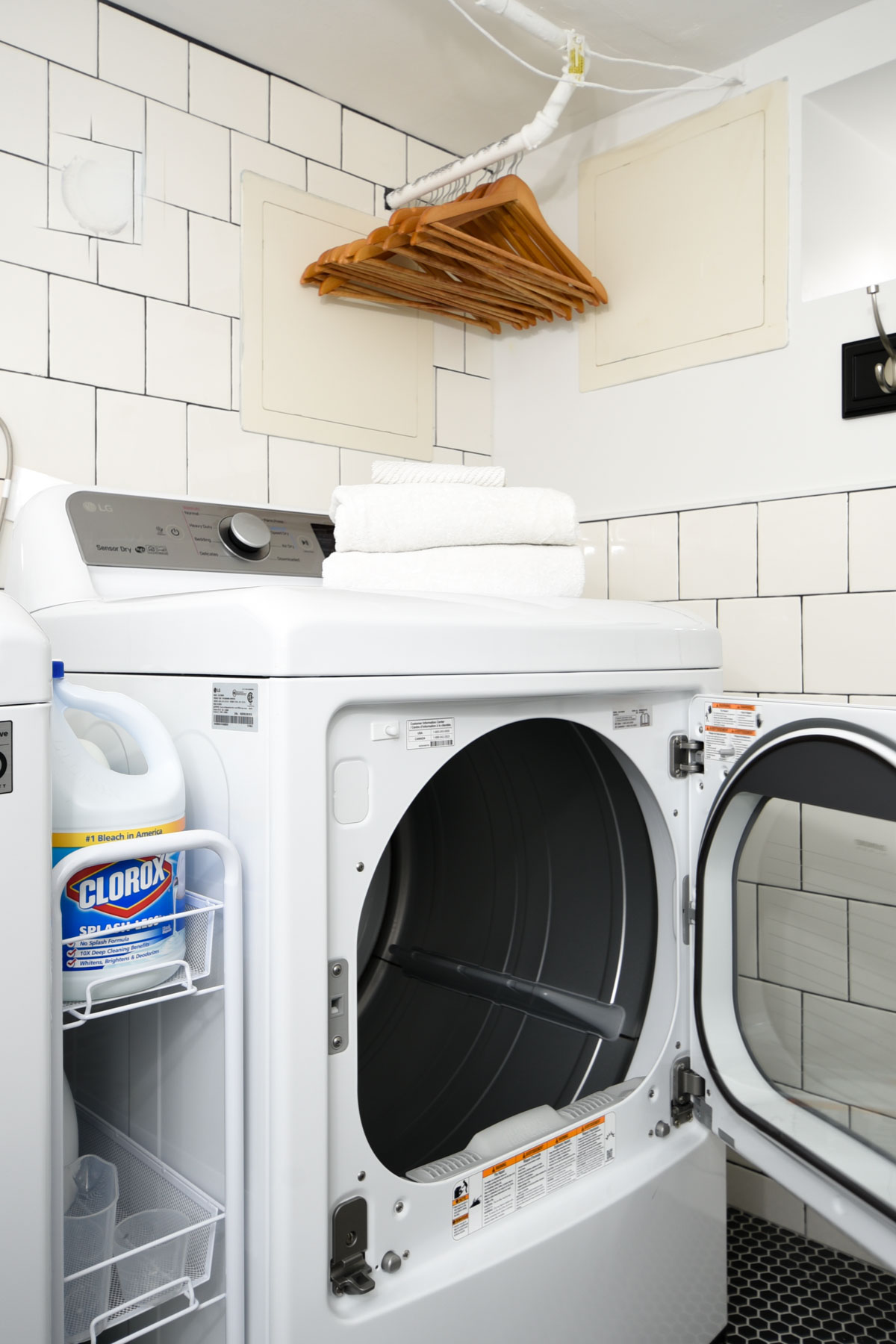 tiled wall laundry room #laundryroom