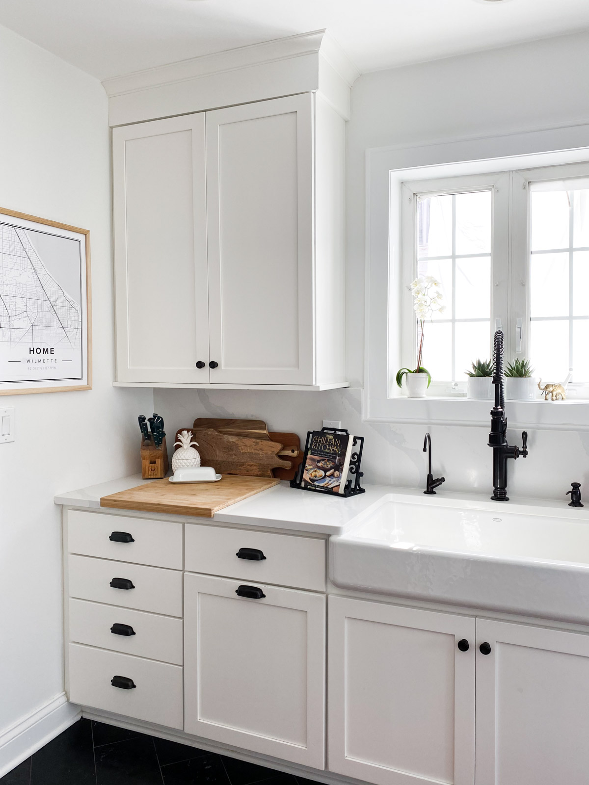 Dream Kitchen Tour with open shelving full height quartz backsplash and countertop. For more visit @homewithkeki #kitchendesign #openshelving #quartzcountertops #quartzbacksplash 